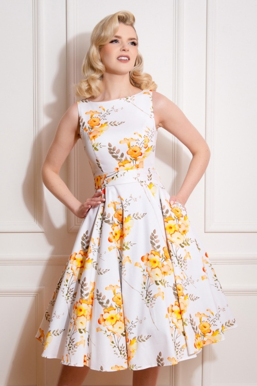 Hearts & Roses - 50s Aurelia Floral Swing Dress in White