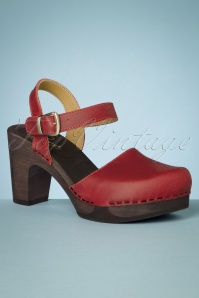 Clumpy's - 70s Bo Leather Clogs in Red 3