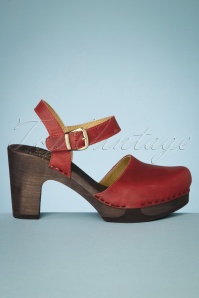 Clumpy's - 70s Bo Leather Clogs in Red 2
