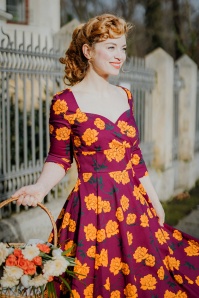 Topvintage Boutique Collection - TopVintage exclusive ~ 50s Amelia Floral Long Sleeve Swing Dress in Magenta Purple