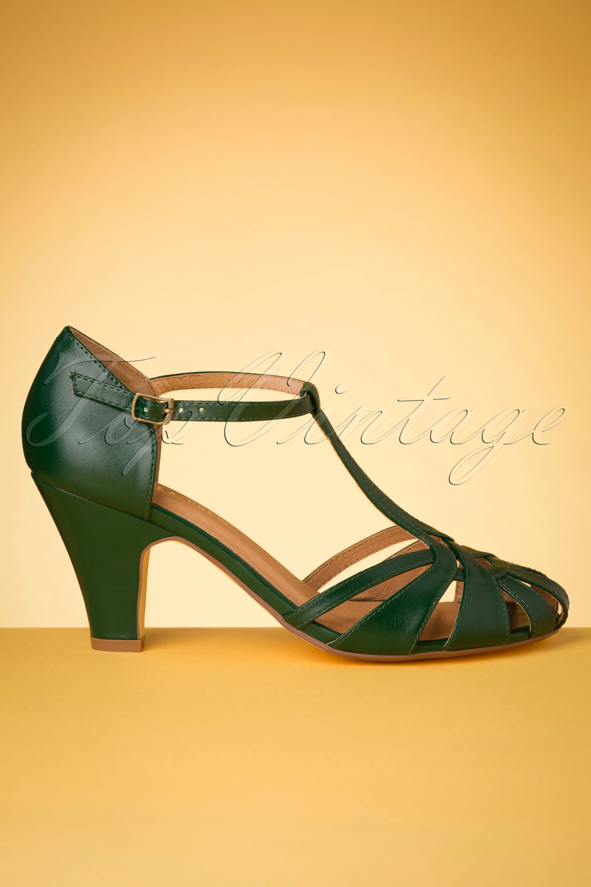 Chelsea Crew - Sergi t-strap pumps in donkergroen 4