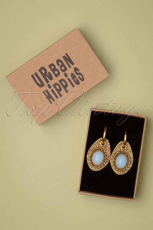 Urban Hippies - 70s Cléo Earrings in Gold and Opal White