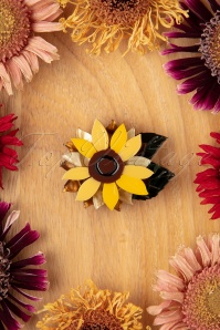 Retrolicious - TopVintage exklusiv ~ Debra Pin Dot Floral Swing-Kleid in Burgund
