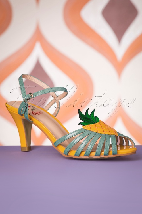 Banned Retro - 50s Tropical April Sandals in Honey 2