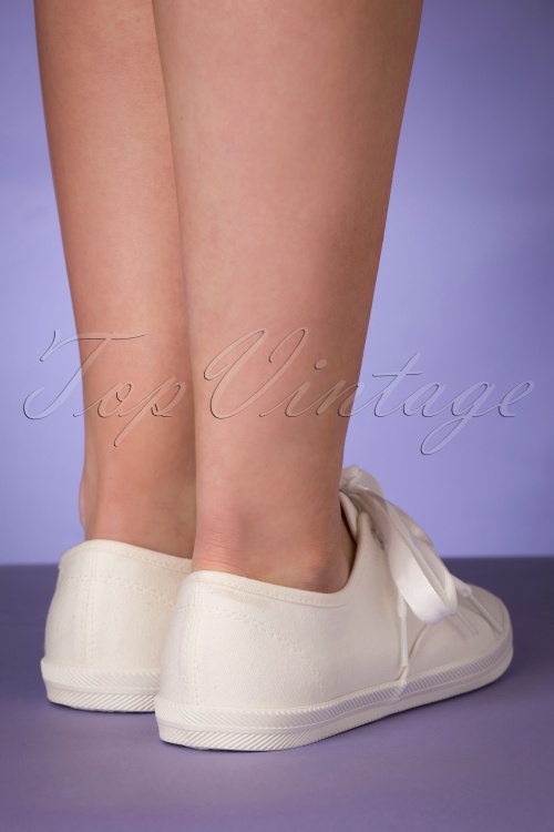 Tamaris - 50s Celia Canvas Sneakers in Off White 5