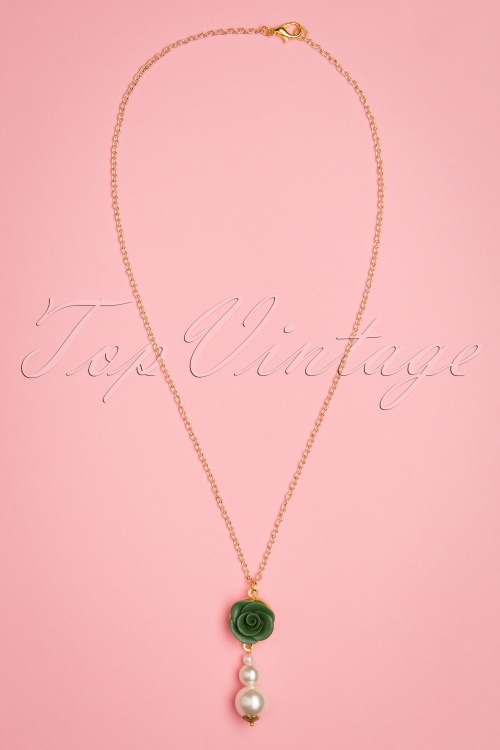 Sweet Cherry -  Tripple Pearl Necklace Années 50 en Vert Vintage