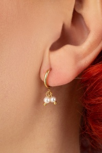 Day&Eve by Go Dutch Label - 50s Pearly Earrings in Gold 2