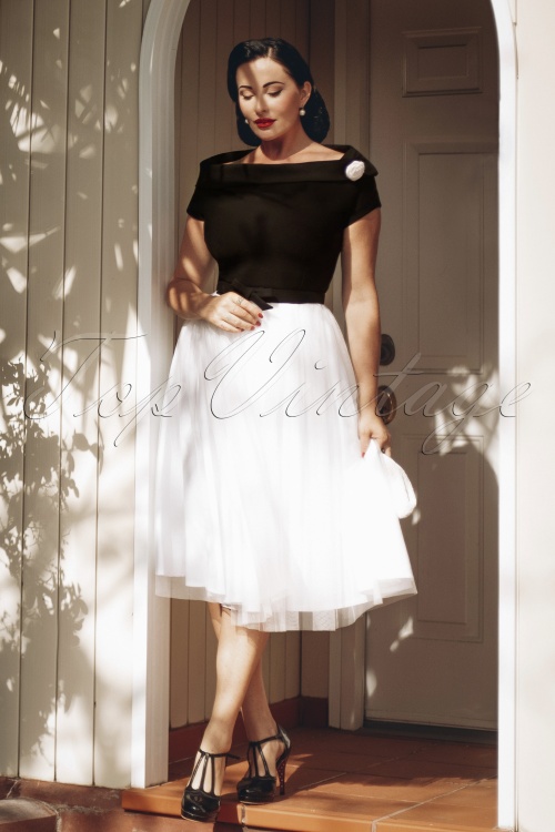 Vintage Diva  - The Fremont Occasion Swing Dress in Black and White 2
