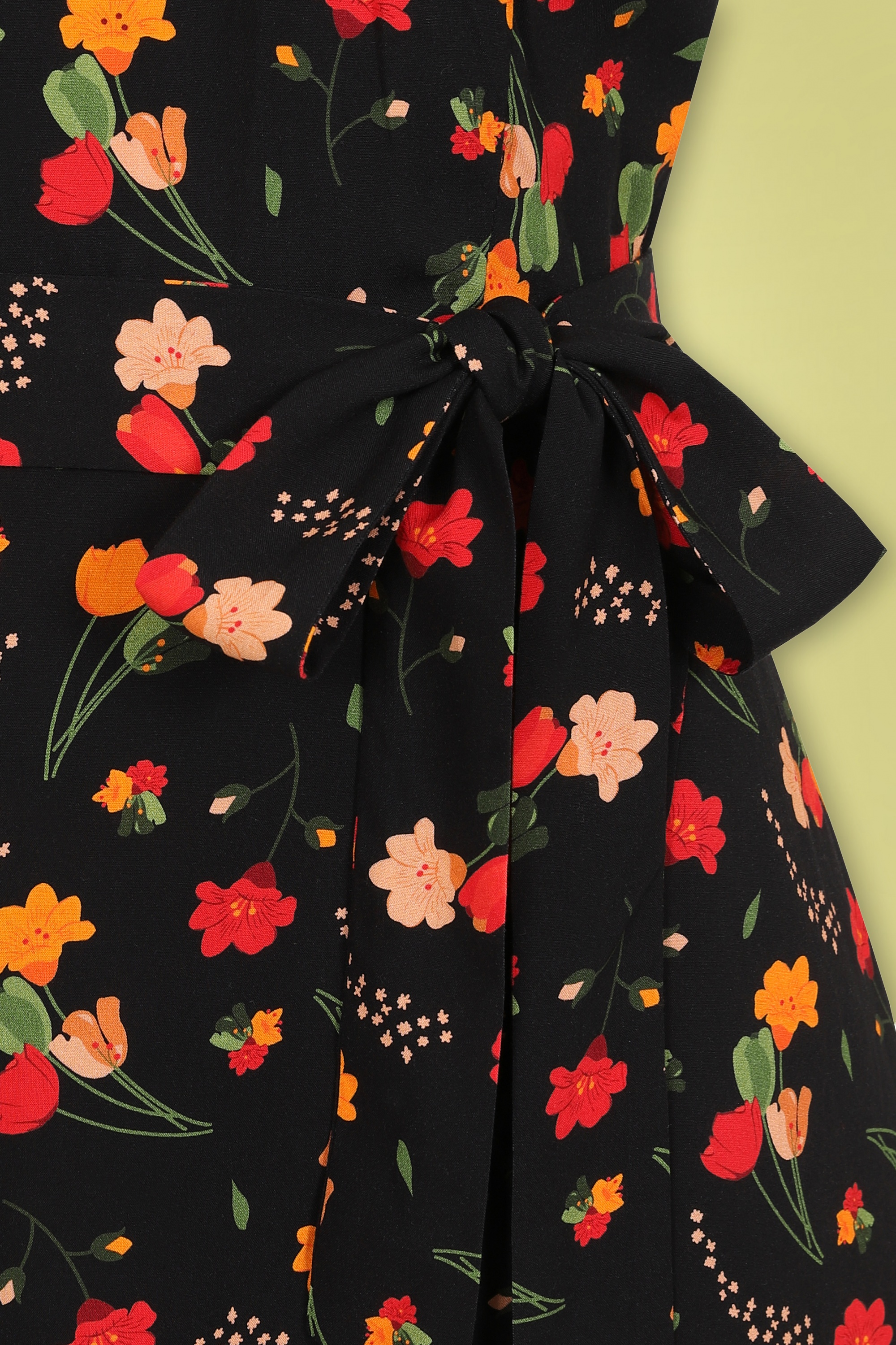 Collectif Clothing - Sunny Ditsy Tulip Bloom maxi jurk in zwart 4