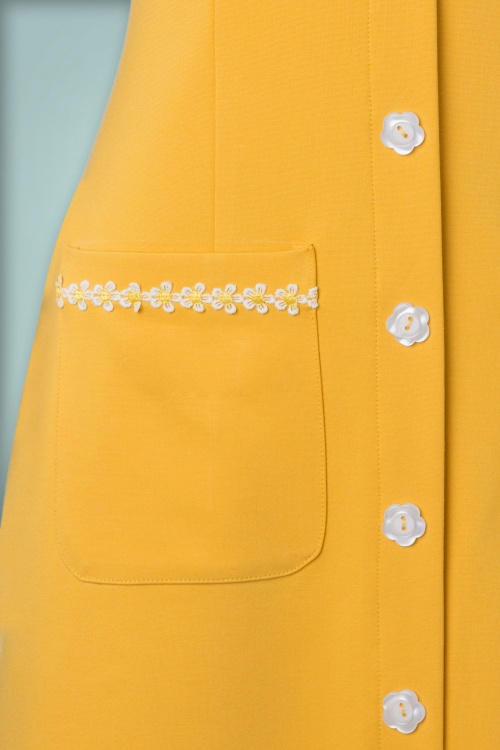 Vixen - 60s Daisy Trim Button Dress in Yellow 5