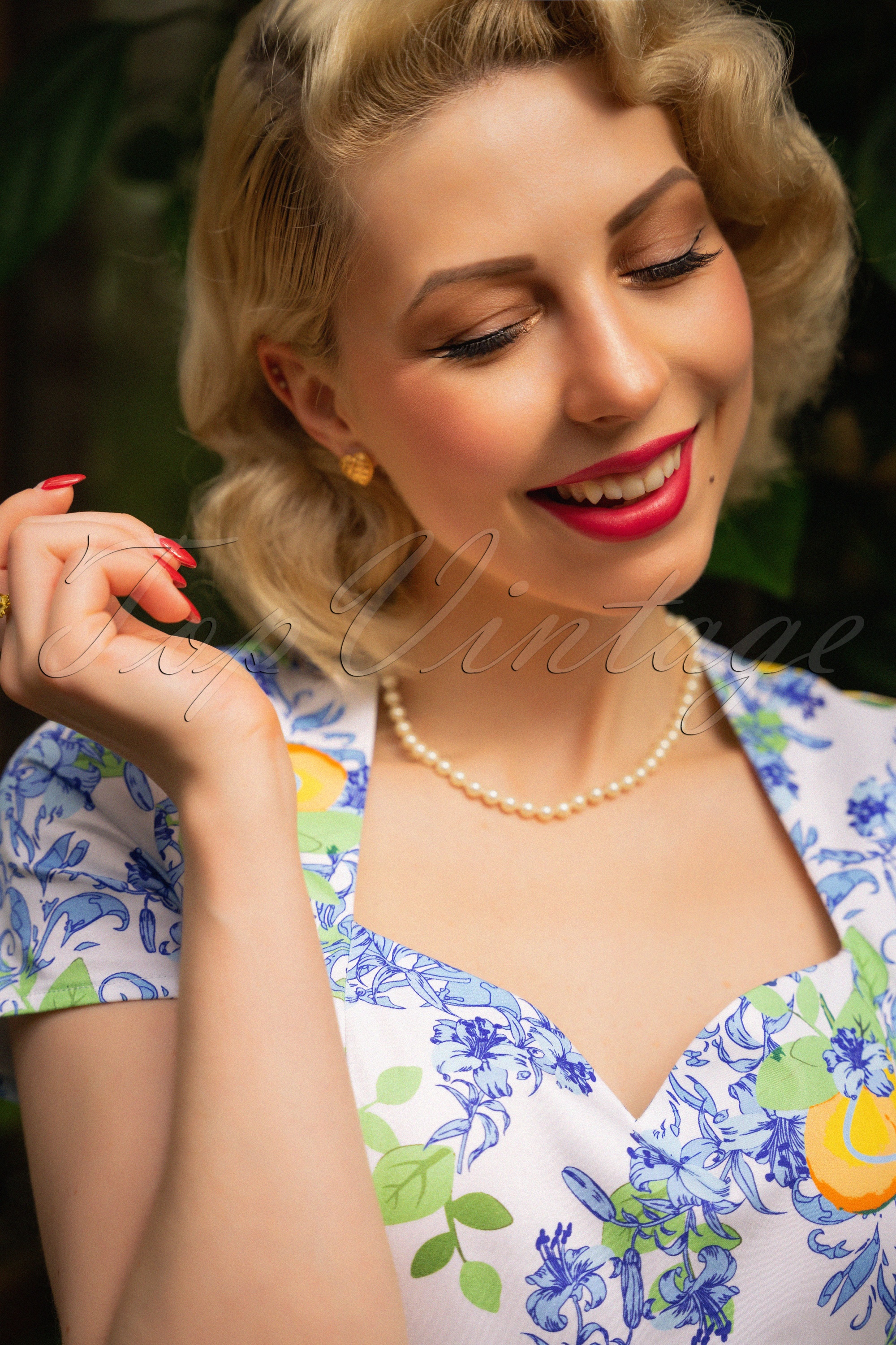Topvintage Boutique Collection - Exclusivité TopVintage ~ Joliena Swing Dress Années 50 en Blanc et Bleu 4