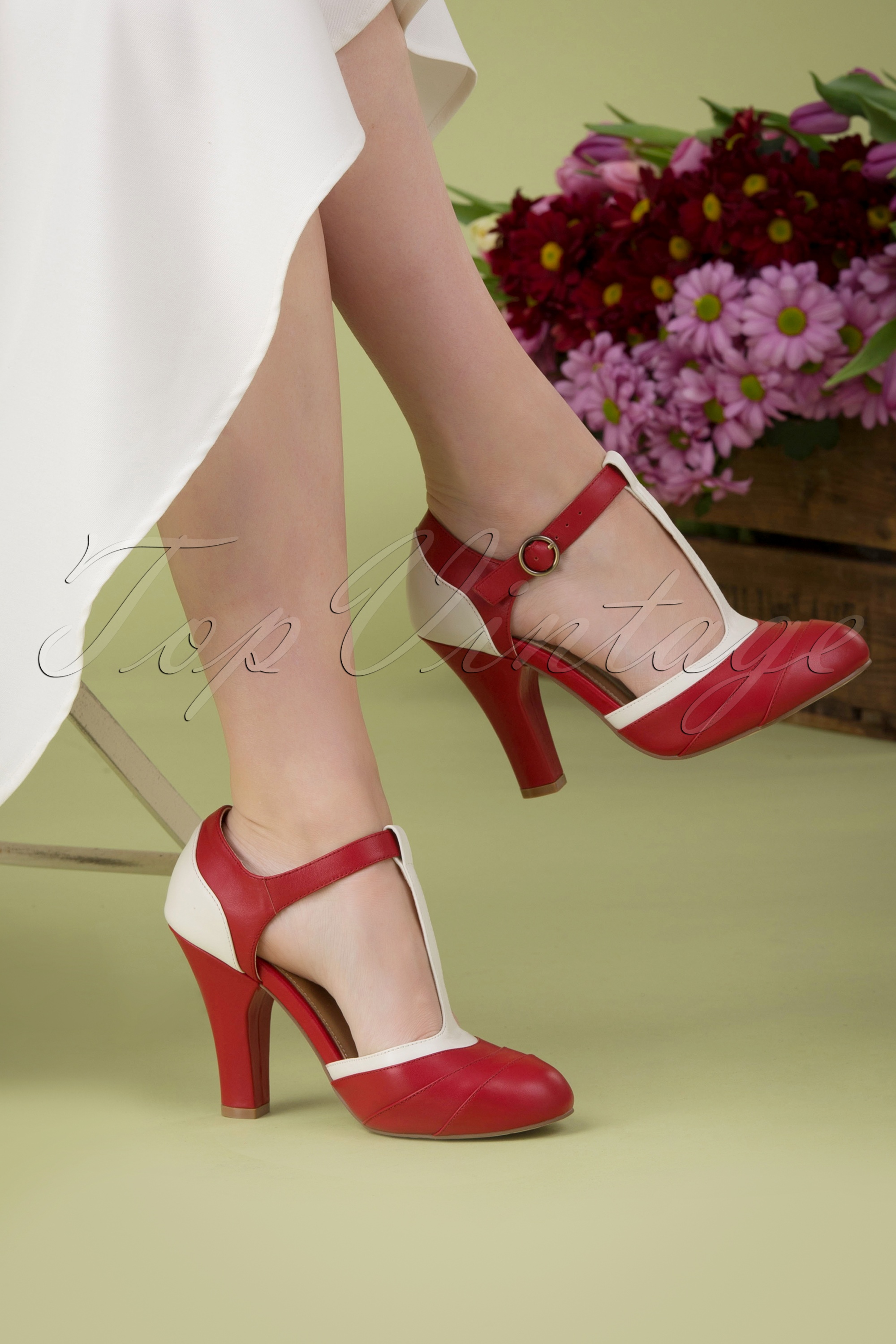 Lola Ramona ♥ Topvintage - June Spring in Paris T-Strap-pumps in rozenrood en crème 4