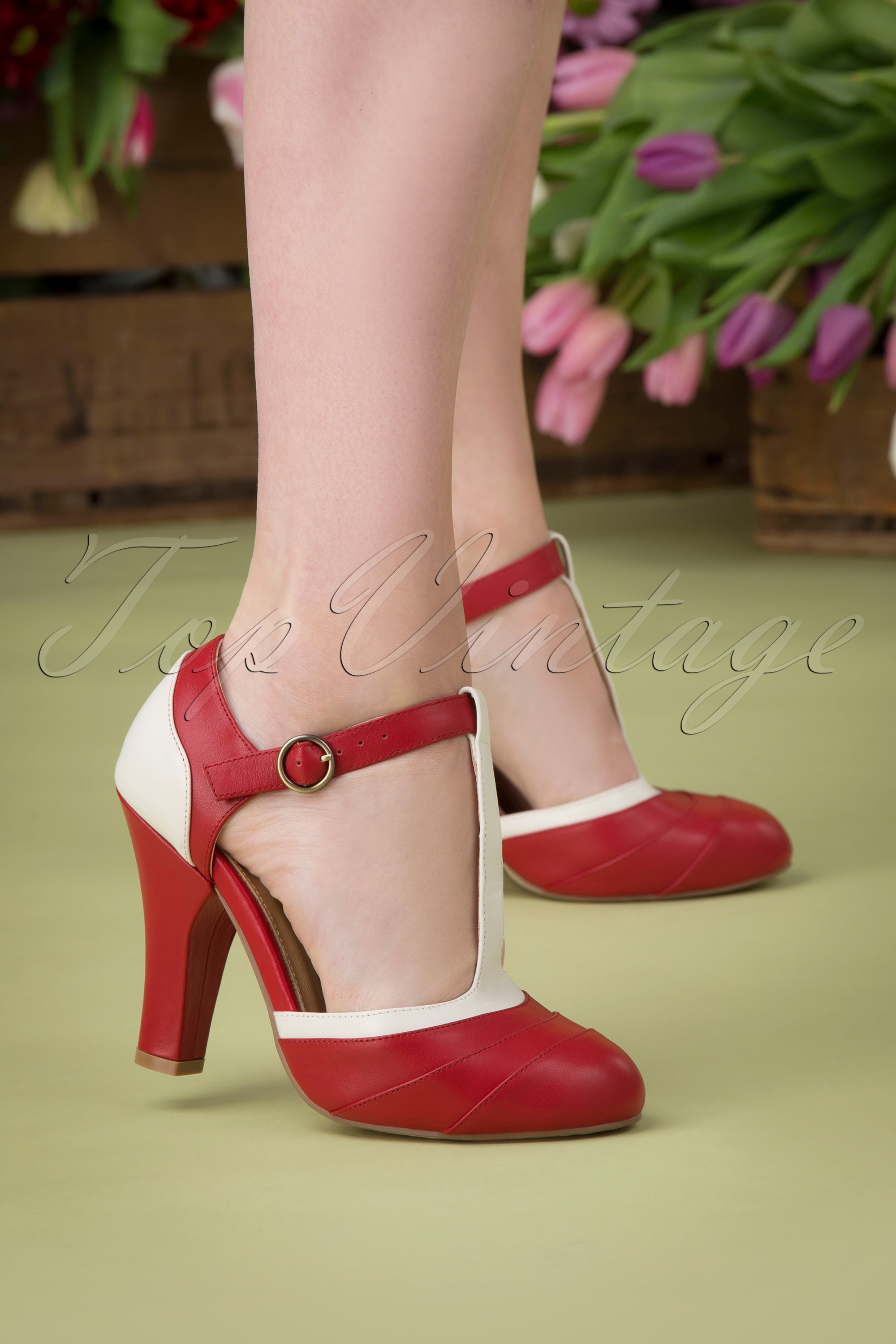 Lola Ramona ♥ Topvintage - June Spring in Paris T-Strap-pumps in rozenrood en crème