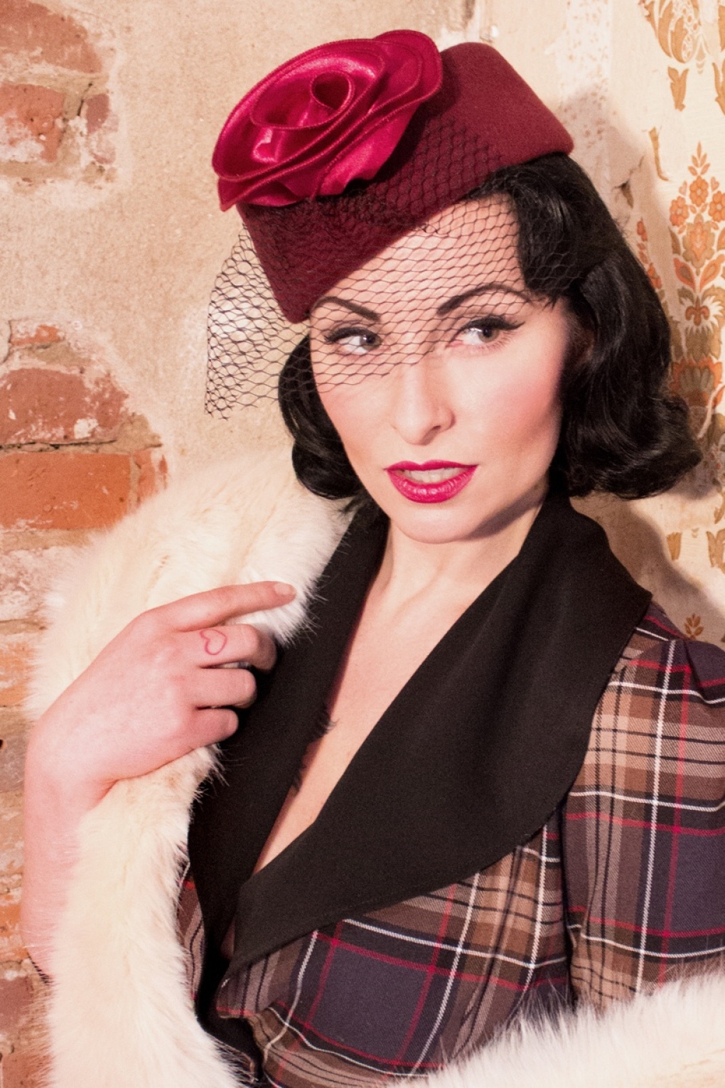 50s Rosie pillbox hat with veil in burgundy