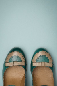 La Veintinueve - 60s Penelope Leather Pumps in Turquoise and Beige 3