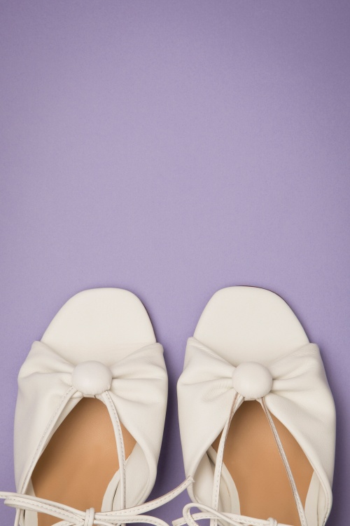 Parodi Shoes - 60s Dolores Sandals in Ivory White 3