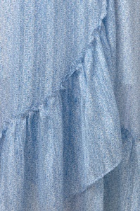 Smashed Lemon - Melly Floral Maxi Dress Années 70 en Bleu Clair 4