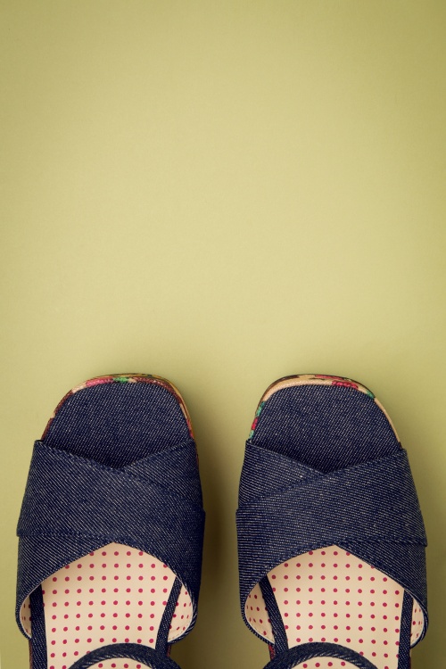 B.A.I.T. - Nadia Floral Linen Platform Sandals Années 70 en Denim 3