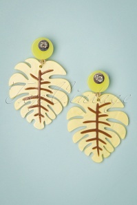 Collectif Clothing - 70s Gaile Palm Leaf Earrings in Yellow 2