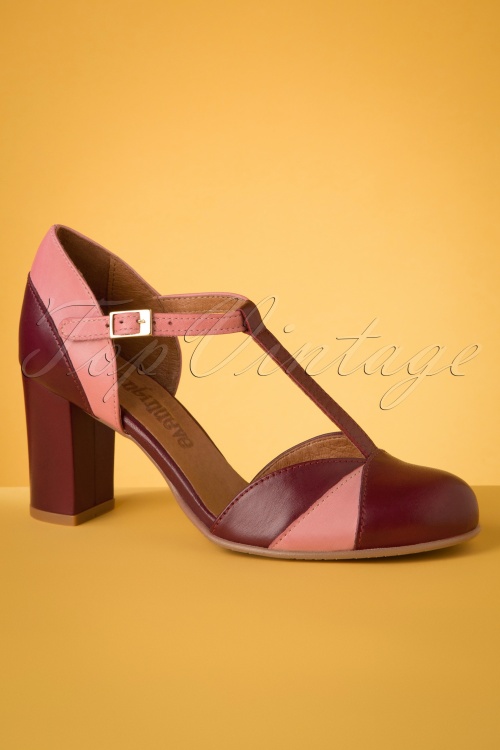 La Veintinueve - 60s Magnolia Leather T-Strap Pumps in Violet and Old Rose