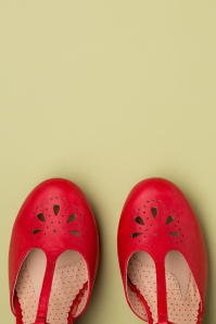 Bettie Page Shoes - Mercy T-Strap Pumps Années 50 en Rouge 2