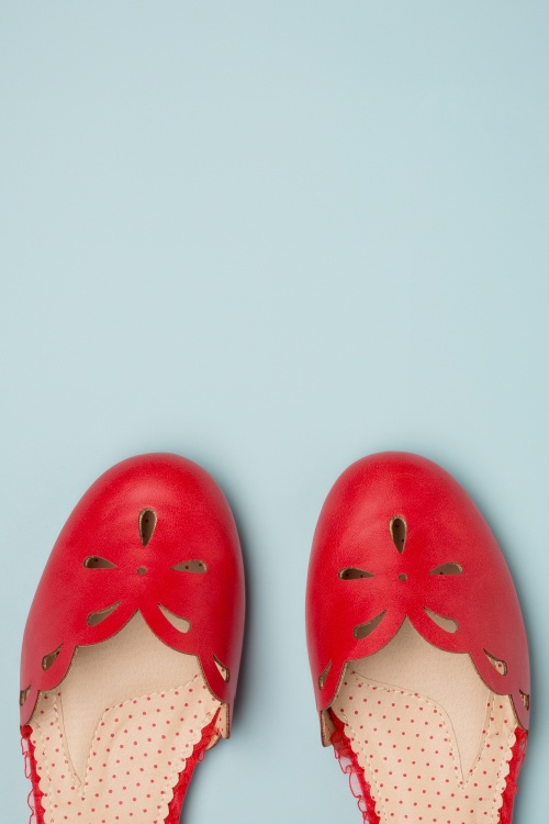 Bettie Page Shoes - 50s Betsy Flats in Red 2