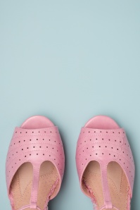 Bettie Page Shoes - Frannie Peeptoe Pumps mit T-Strap in Pink 2