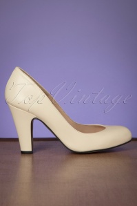 Topvintage Boutique Collection - Jeane Edle Pumps in Creme 4