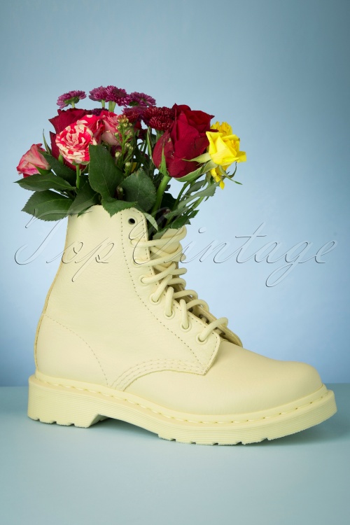 Dr. Martens - 1460 Pascal Virginia Ankle Boots en Jaune Craie