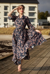 Miss Candyfloss - Maggie Lee Cherry Blossom Romance Beach Dress Années 50 en Bleu Marine