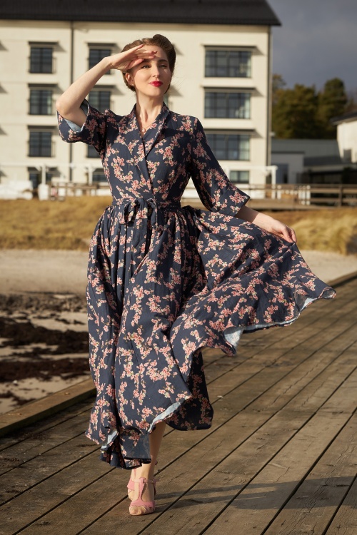 Miss Candyfloss - Maggie Lee Cherry Blossom Romance Beach jurk in marineblauw