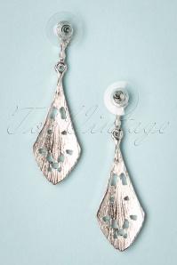 Lovely - 50s Crystal Earrings in Silver 2