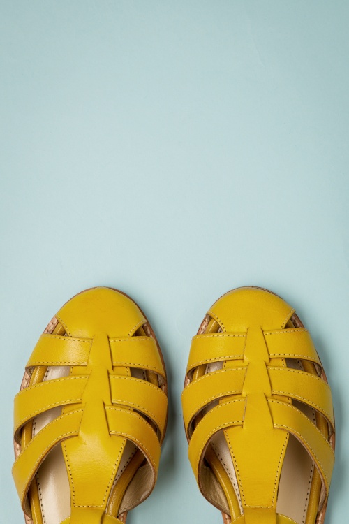 Chelsea Crew - 60s Carina Leather Sandals in Mustard 2