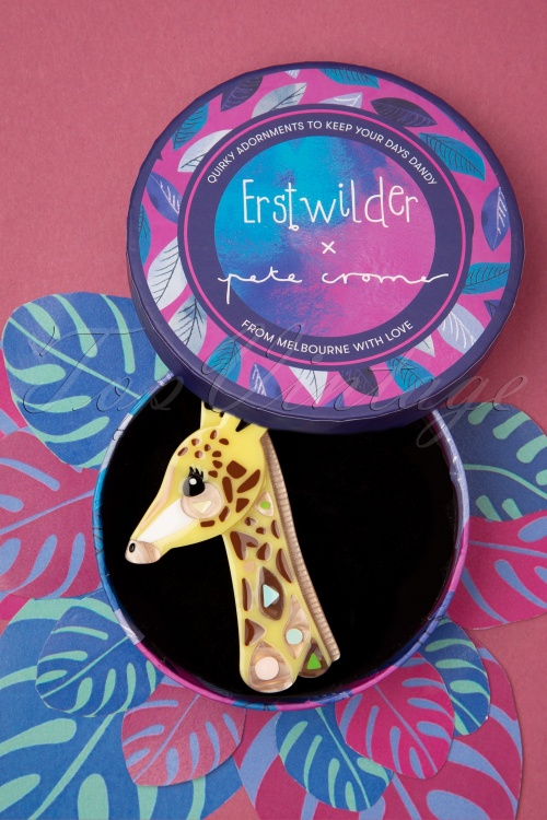 Erstwilder - The Genteel Giraffe Brooch 2