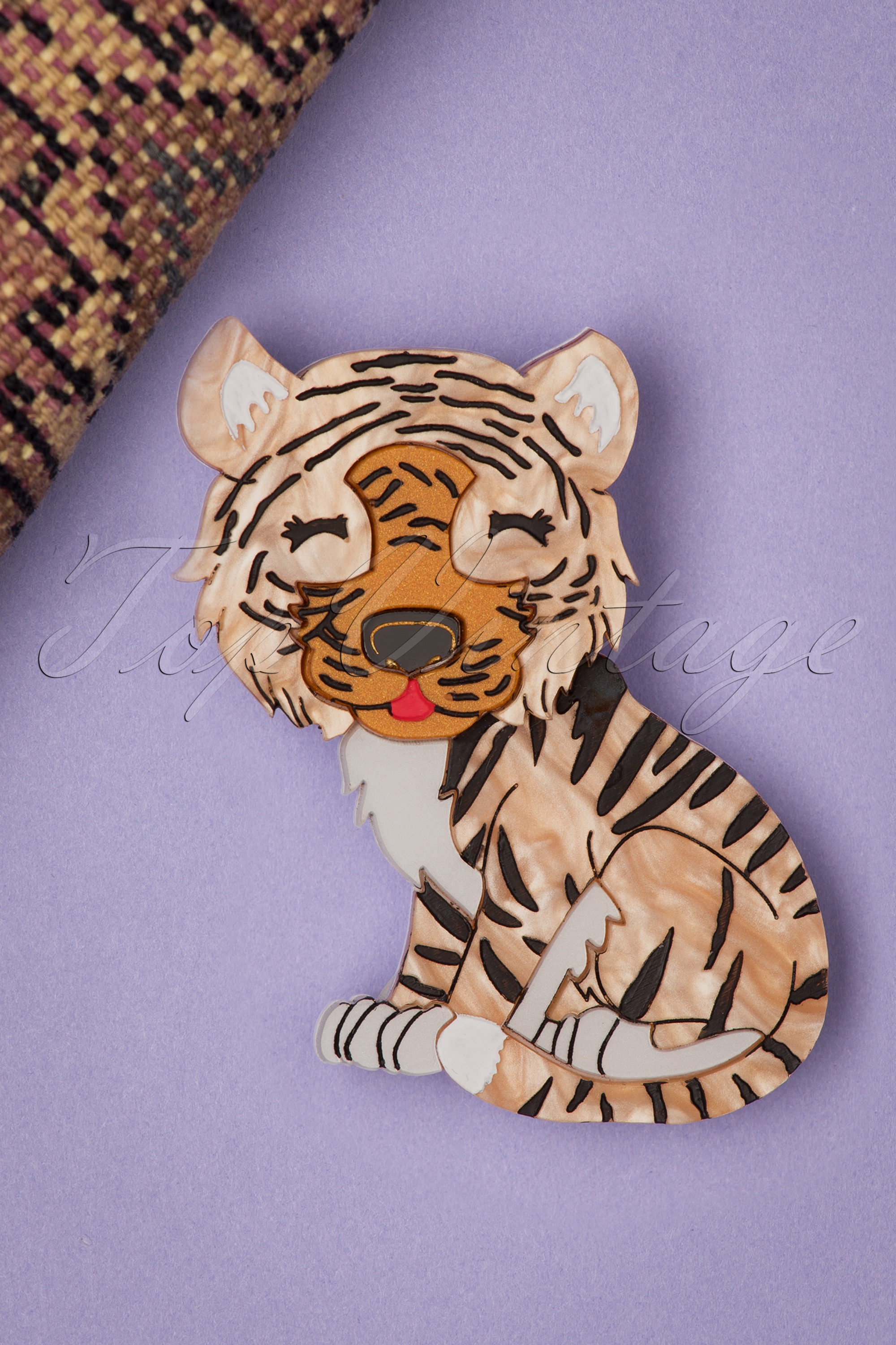 Daisy Jean - Big Kitty broche