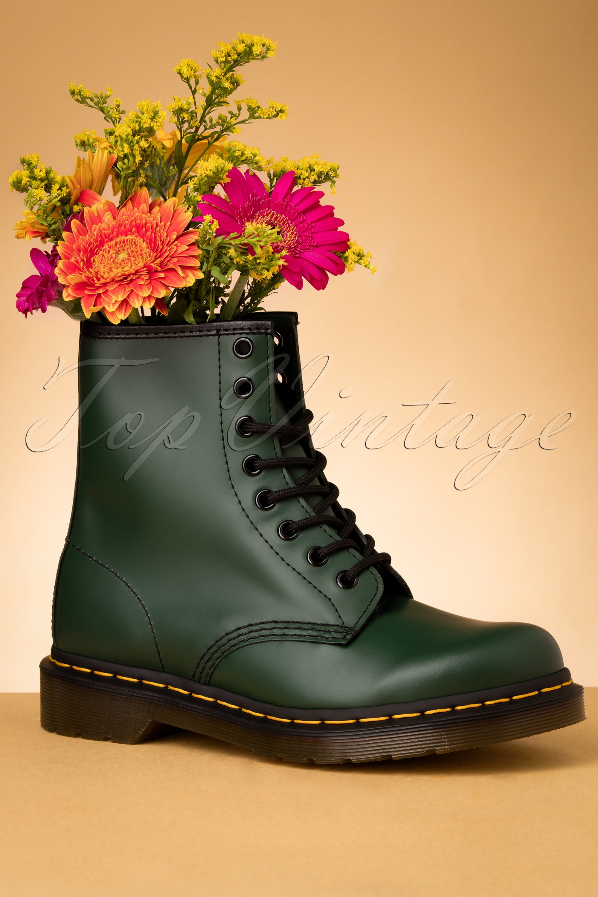 Orders dr martens green smooth