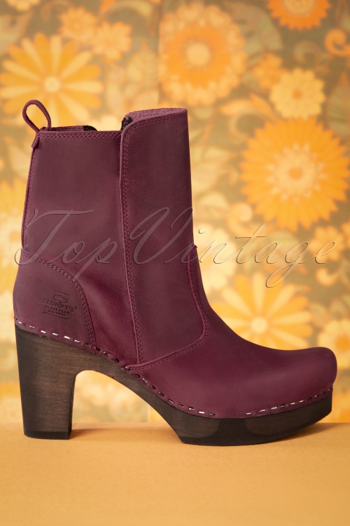 Clumpy's - 70s Brit Leather Ankle Booties in Float Red 4