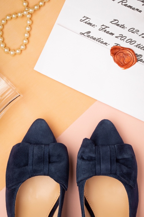 Lola Ramona ♥ Topvintage - Kitten Kato Suede Pumps Années 20 en Bleu Patriote 3