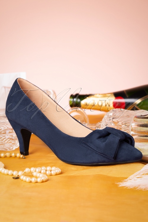 Lola Ramona ♥ Topvintage - 20s Kitten Kato Suede Pumps in Patriot Blue 2