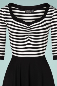 Vixen - Sandy Striped Top Swing Dress Années 50 en Noir et Blanc 2