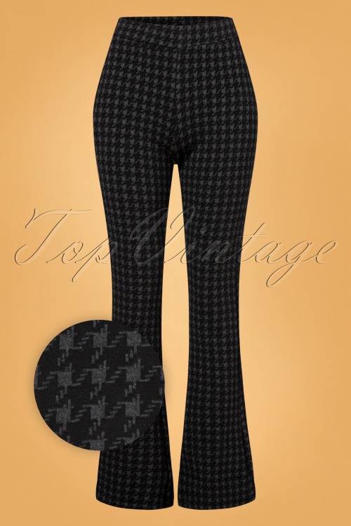 Smashed Lemon - 60s Davina Houndstooth Flared Trousers in Black and Grey