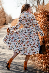 Miss Candyfloss - 50s Loris Amber Floral Coat in Fall White 3
