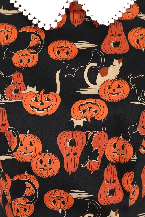 Collectif Clothing - Peta Pumpkins And Cats Top Années 50 en Noir et Orange 3