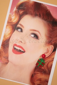 Collectif Clothing - 50s Christmas Present Earrings in Red and Green 2