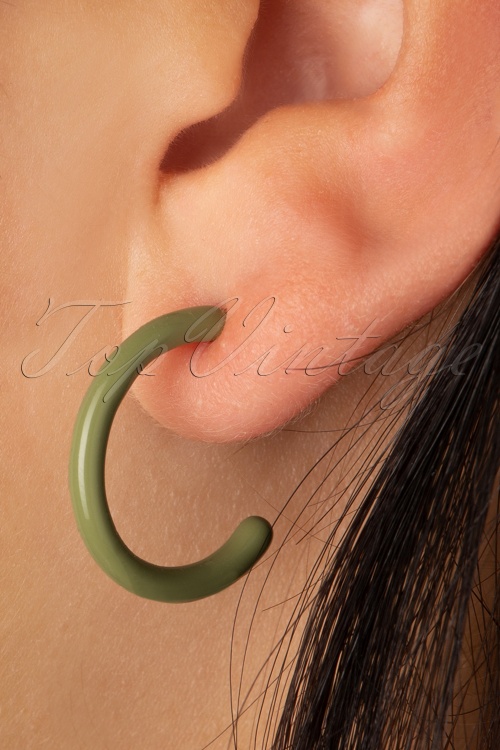 LULU Copenhagen - Colour Hoops Enamel Earrings en Vert