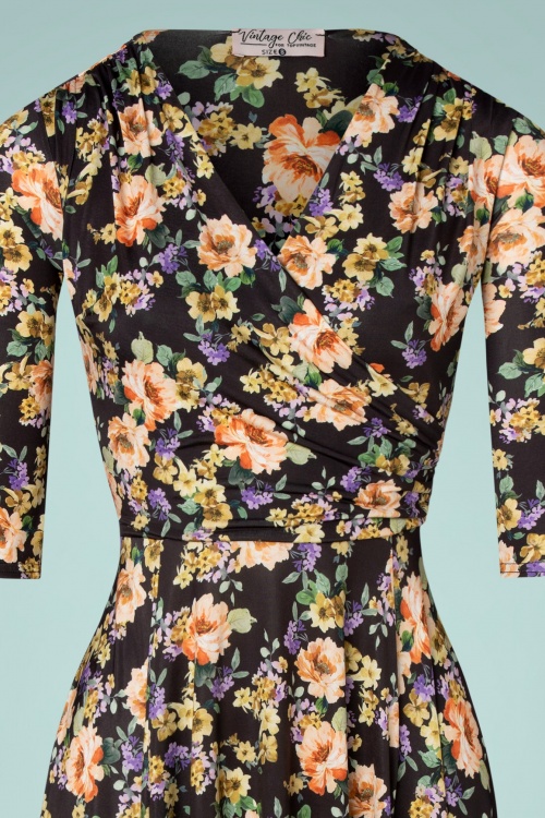 Vintage Chic for TopVintage | 50s Ditsy Floral Swing Dress in Black