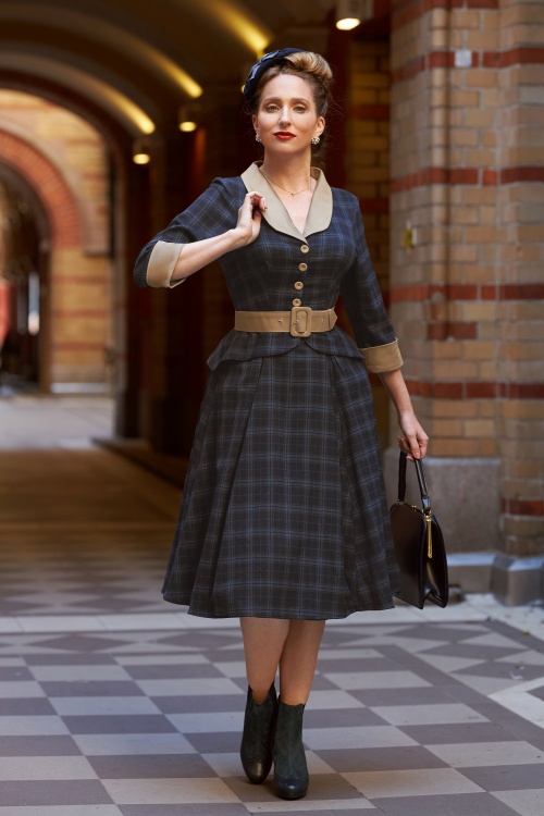 Miss Candyfloss - Dahlia Lee Smart Office Swing Dress Années 50 en Bleu Marine 2
