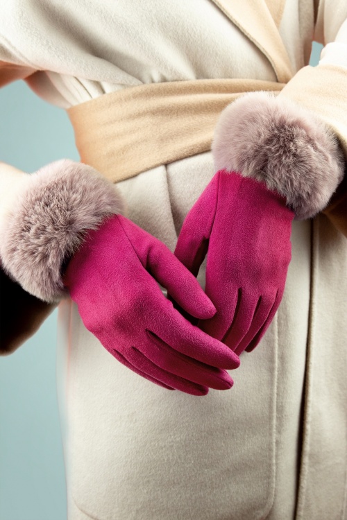 Powder - Bettina Faux Fur Suedine Gloves Années 50 en Fuchsia et Beige