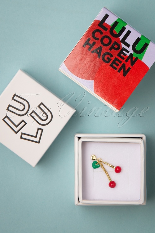 LULU Copenhagen - Cherry 1 Piece Gold Plated Earring en Rouge et Vert 2
