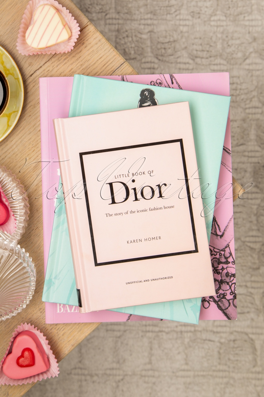 Fashion, Books & More Little Book of Dior Shop bij Topvintage